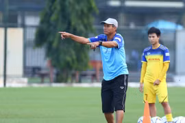 Huấn luyện viên Mai Đức Chung khẳng định tuyển nữ Việt Nam sẵn sàng đương đầu với mọi khó khăn. (Ảnh: Nguyên An/Vietnam+)