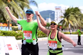 Các vận động viên trong và ngoài nước tham dự cuộc thi Marathon quốc tế Đà Nẵng 2014. (Ảnh: Trần Lê Lâm/TTXVN)