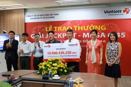 Ông Khánh là người đầu tiên trúng giải Jackpot chấp nhận công khai hình ảnh, thông tin. (Ảnh: Vietlott)