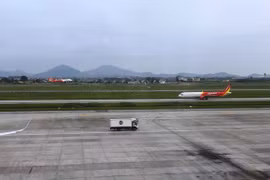 Máy bay của hãng hàng không Vietjet Air cất hạ cánh. (Ảnh: Việt Hùng/Vietnam+)