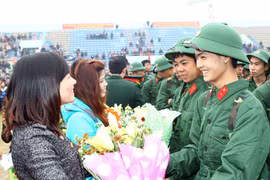 Hà Nội: 2.000 tân binh hăng hái lên đường bảo vệ Tổ quốc