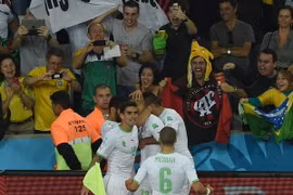 Algeria đi vào lịch sử, Nga và Hàn Quốc chia tay cay đắng