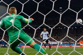 Van Gaal tiết lộ lý do không đưa "thần tài" Tim Krul vào sân