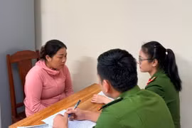 Phạm Thị Hằng bị bắt giữ. (Ảnh: Công an Thanh Hóa)