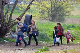 Người di cư tại Tompa, Hungary. (Ảnh: AFP/TTXVN)