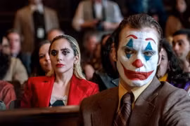 Lady Gaga và Joaquin Phoenix trong “Joker: Folie à Deux.” (Ảnh: Warner Bros)