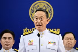Thủ tướng Thái Lan Srettha Thavisin (giữa) phát biểu tại lễ tuyên thệ nhậm chức của Nội các mới ở Bangkok, ngày 5/9/2023. (Ảnh: AFP/TTXVN)