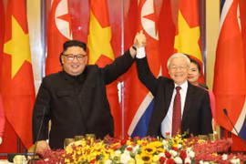 Tổng Bí thư, Chủ tịch nước Nguyễn Phú Trọng chủ trì tiệc chiêu đãi trọng thể chào mừng Chủ tịch Đảng Lao động Triều Tiên, Chủ tịch Ủy ban Quốc vụ nước Cộng hòa dân chủ nhân dân Triều Tiên Kim Jong-un và Đoàn đại biểu cấp cao Triều Tiên thăm hữu nghị chính thức Việt Nam, tối 1/3/2019, tại Hà Nội. (Ảnh: Trí Dũng/TTXVN)