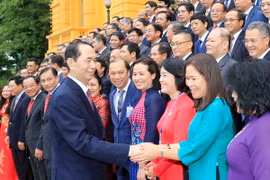 Chủ tịch nước Trần Đại Quang gặp mặt thân mật các Đại sứ, Trưởng Cơ quan đại diện ngoại giao Việt Nam ở nước ngoài. (Ảnh: Nhan Sáng/TTXVN)