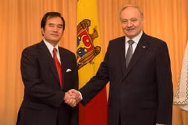 Đại sứ đặc mệnh toàn quyền Việt Nam tại Moldova trình Quốc thư