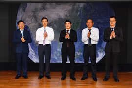 Các đại biểu thực hiện nghi lễ khai trương VCBR. (Nguồn: Vietcombank)