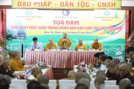 Hòa thượng Thích Thiện Nhơn, Chủ tịch Hội đồng Trị sự Trung ương Giáo hội Phật giáo Việt Nam phát biểu tại buổi tọa đàm về Sinh hoạt Phật giáo trong đồng bào các dân tộc Tây Nguyên. (Ảnh: Dương Giang/TTXVN)
