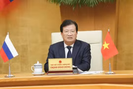 Phó Thủ tướng Trịnh Đình Dũng phát biểu. (Ảnh: Doãn Tấn/TTXVN)