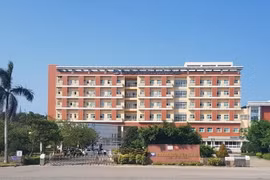 Bệnh viện Đa khoa Trung ương Quảng Nam.