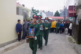 Tang lễ Hạ sỹ Đỗ Tiến Duy tại quê nhà. (Ảnh: TTXVN)