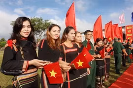 Nhân dân các dân tộc buôn Ciết, xã Ea Tiêu, huyện Cư Kuin, tỉnh Đắk Lắk rạng rỡ trong Ngày hội đại đoàn kết toàn dân tộc năm 2022. (Ảnh: TTXVN phát)