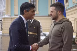 Thủ tướng Anh Rishi Sunak và Tổng thống Ukraine Volodymyr Zelensky. (Nguồn: AP)