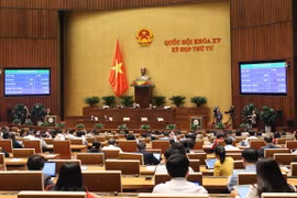 Quốc hội thông qua Nghị quyết về phân bổ ngân sách Trung ương năm 2023. (Ảnh: Doãn Tấn/TTXVN)