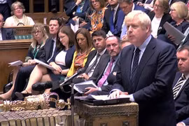 Thủ tướng Anh Boris Johnson (phải, phía trước) tại phiên họp của Hạ viện ở London ngày 3/9/2019. (Ảnh: AFP/TTXVN)