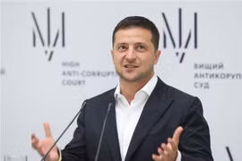 Tổng thống Ukraine Volodymyr Zelensky phát biểu tại cuộc họp báo ở Kiev ngày 5/9/2019. (Ảnh: THX/TTXVN)