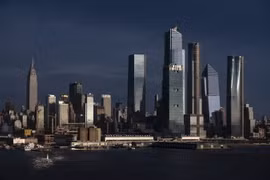 Các tòa nhà chọc trời tại Manhattan, thành phố New York của Mỹ. (Ảnh: AFP/TTXVN)