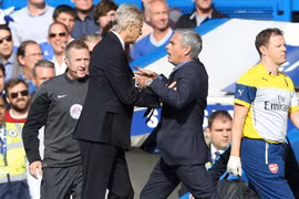 Gạt bỏ thâm thù, Jose Mourinho tri ân Arsene Wenger. (Nguồn: 101 Great Goals)