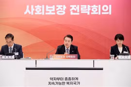 Tổng thống Hàn Quốc Yoon Suk Yeol phát biểu tại cuộc họp về an ninh xã hội ở Seoul. (Ảnh: Yonhap/TTXVN)
