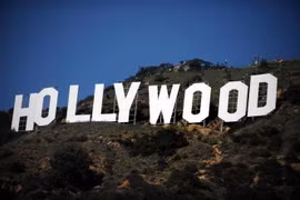 Hiện các diễn viên và biên kịch làm việc tại Hollywood đều đang tham gia cuộc đình công lớn. (Ảnh: AFP/TTXVN)