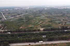 Tuyến Vành đai 4 qua đại lộ Thăng Long trên địa bàn xã Song Phương, huyện Hoài Đức (Hà Nội). (Ảnh: Huy Hùng/TTXVN)