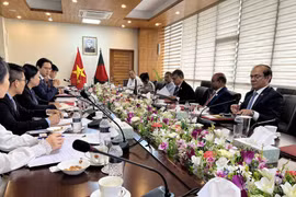 Thứ trưởng Ngoại giao Đỗ Hùng Việt cùng Thứ trưởng Ngoại giao Bangladesh Masud Bin Momen đồng chủ trì kỳ họp lần thứ 2 Tham khảo Chính trị giữa Việt Nam và Bangladesh. (Nguồn: Thế Giới & Việt Nam)