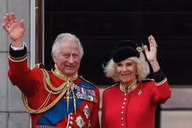 Vua Anh Charles III và Hoàng hậu Camilla tại London, ngày 17/6/2023. (Ảnh: AFP/TTXVN)