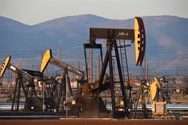 Giếng dầu South Belridge ở hạt Kern, bang California (Mỹ). (Ảnh: AFP/TTXVN)