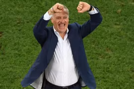 Huấn luyện viên đội tuyển Pháp Didier Deschamps hạnh phúc với chiến thắng trước đội tuyển Đức. (Nguồn: AFP)