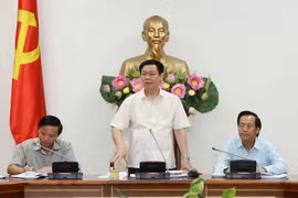 Phó Thủ tướng Vương Đình Huệ phát biểu tại cuộc họp. (Ảnh: Phương Hoa/TTXVN)