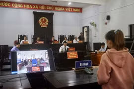 Quang cảnh phiên tòa. (Ảnh: Ngọc Minh/TTXVN)