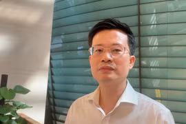 Đại biểu Đỗ Chí Nghĩa, đoàn Phú Yên trả lời phỏng vấn báo chí bên lề Quốc hội. (Ảnh: Vieatnam+)