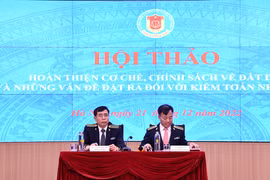 Hội thảo với chủ đề “Hoàn thiện cơ chế, chính sách về đất đai và những vấn đề đặt ra với Kiểm toán Nhà nước,” ngày 21/12. (Ảnh: Vietnam+)