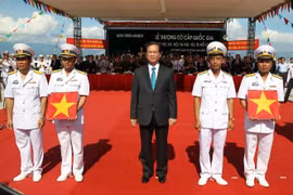 Thủ tướng dự lễ thượng cờ cấp quốc gia hai tàu ngầm Kilo