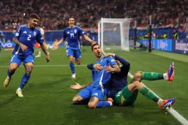 Italy giành vé vào vòng 1/8 siêu kịch tính. (Nguồn: Getty Images)