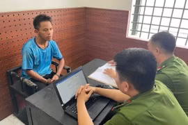 Sau 9 năm trốn truy nã, Xồng Bá Ờ bị bắt giữ khi đang lẩn trốn ở Lào. (Nguồn: Công an Nghệ An)