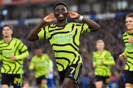Arsenal lại tạm chiếm ngôi đầu bảng Premier League. (Nguồn: Getty Images)