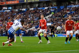 Joao Pedro giúp Brighton đánh bại Manchester United. (Nguồn: Reuters)