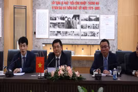 Bộ trưởng Nguyễn Hồng Diên kêu gọi doanh nghiệp Italy đầu tư vào ngành công nghiệp phụ trợ dệt may, da giày của Việt Nam. (Nguồn: Bộ Công Thương)