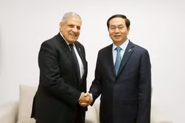 Chủ tịch nước Trần Đại Quang tiếp Trưởng đoàn Ai Cập Ibrahim Mahlab. (Ảnh: Nhan Sáng/TTXVN)