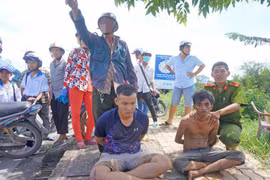 Bắt gọn hai tên cướp sau khi truy đuổi 14 km trên đường cao tốc