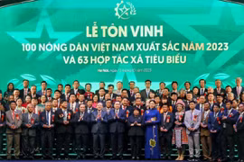 Lễ tôn vinh 100 nông dân Việt Nam xuất sắc năm 2023. (Ảnh: Tuấn Đức/TTXVN)