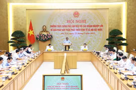 Thủ tướng Phạm Minh Chính chủ trì Hội nghị Thường trực Chính phủ làm việc với các doanh nghiệp lớn về giải pháp góp phần phát triển kinh tế-xã hội đất nước. (Ảnh: Dương Giang/TTXVN)