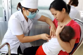 Phát động Chiến dịch tiêm vắcxin sởi-rubella trên toàn quốc 