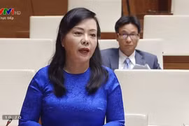 Bộ trưởng Bộ Y tế giải trình trước Quốc hội trong phiên họp sáng 27/10.
