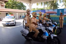 Lực lượng cảnh sát giao thông. (Ảnh: Trần Lê Lâm/TTXVN)